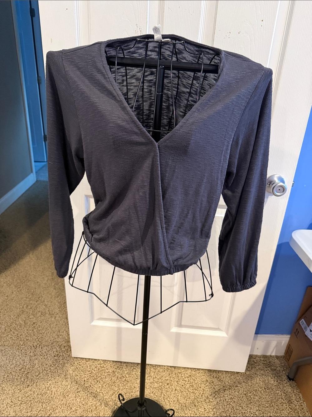 Others Follow Charcoal Blue V-Neck Long Sleeve Tunic Medium Snap Front